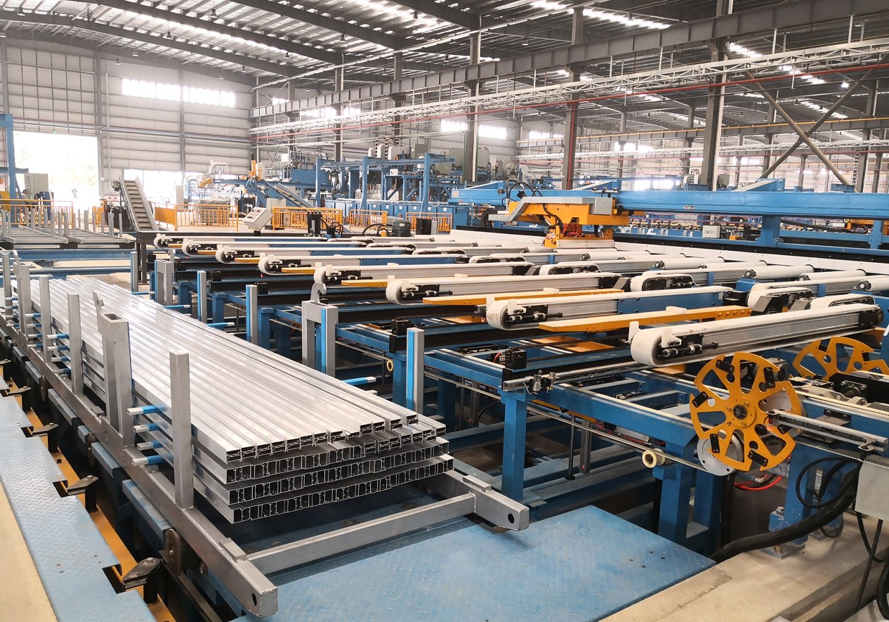 Cutting to length table+automatic stacker